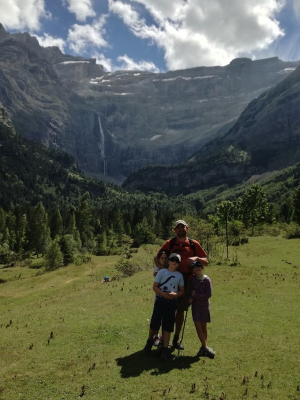 Gavarnie-walk.jpg