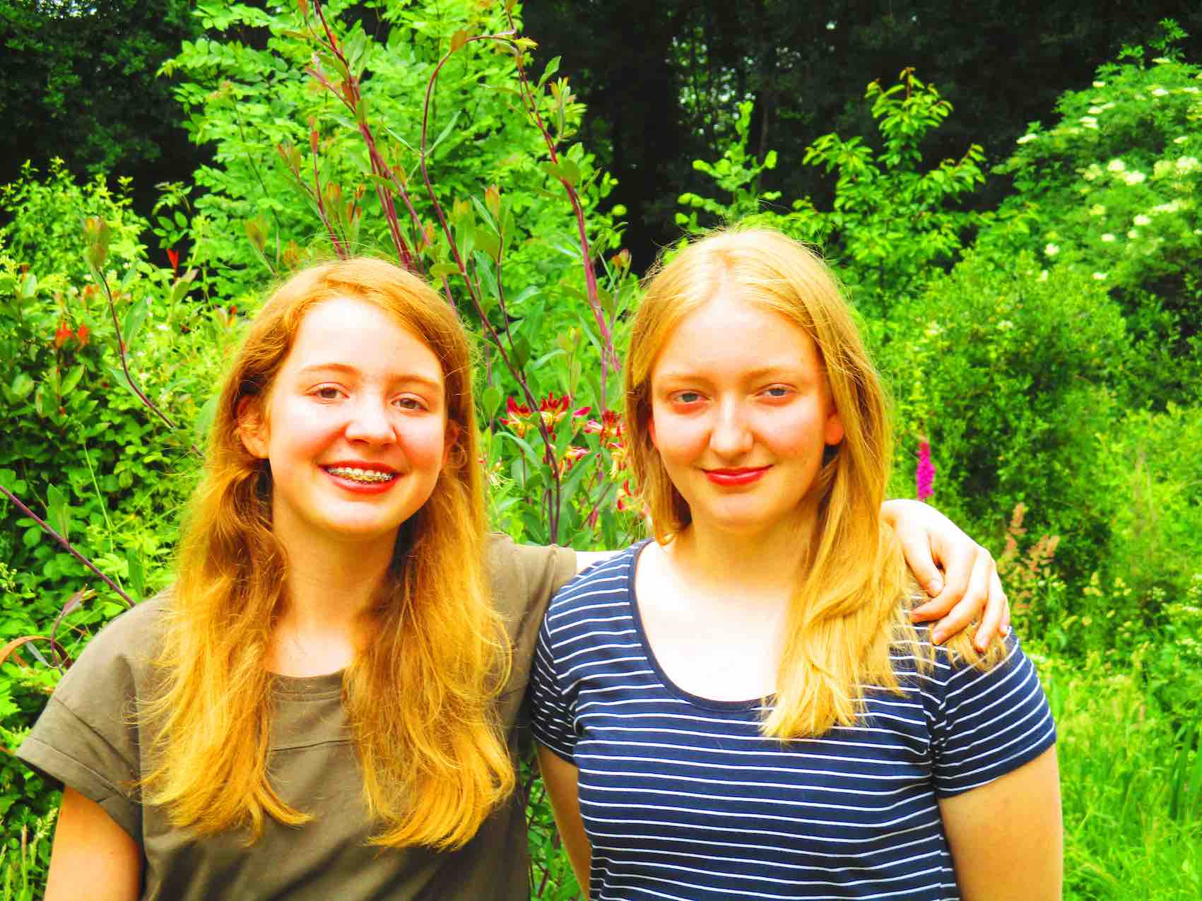 ellie_and_tasha_-_copie.jpg