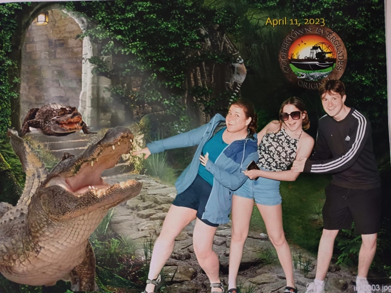 aligator photo kids claire