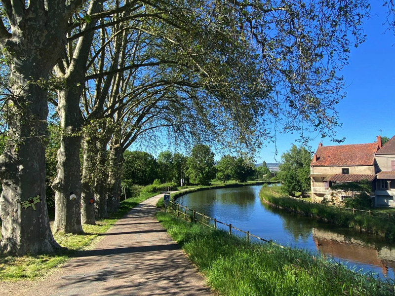 Vue sur le canal 2