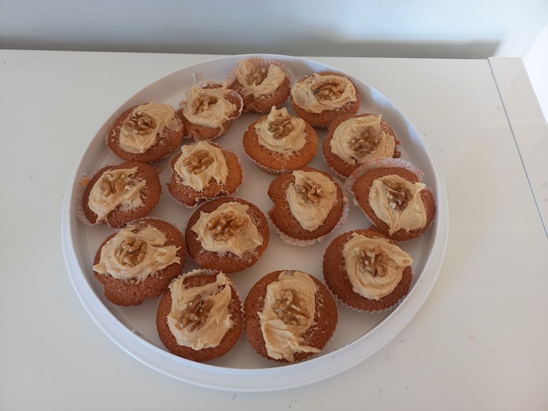 baking cakes