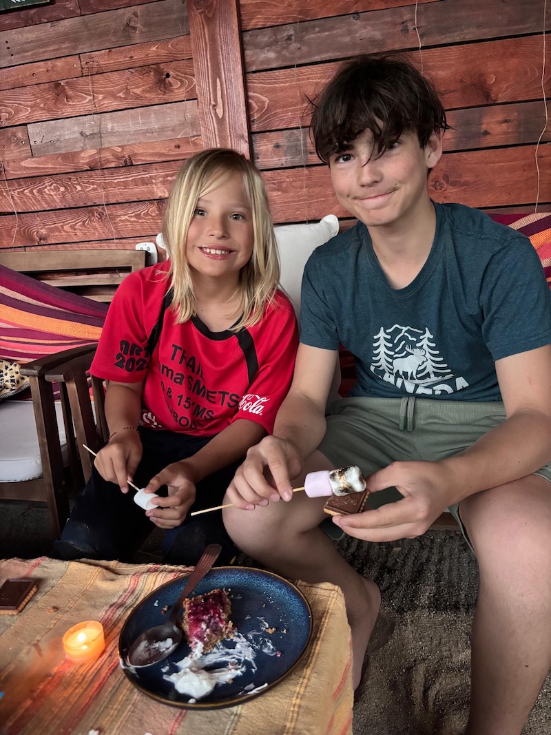 fe1ac47f-7087-413b-8750-f83c765d1491